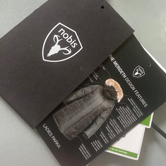 ✨ SOLD ✨100% AUTHENTIC NOBIS JACKET MERIDETH JACKET - Picture 2 of 5